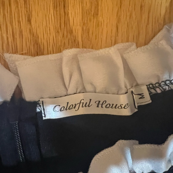 Medium maids dress - Picture 3 of 3